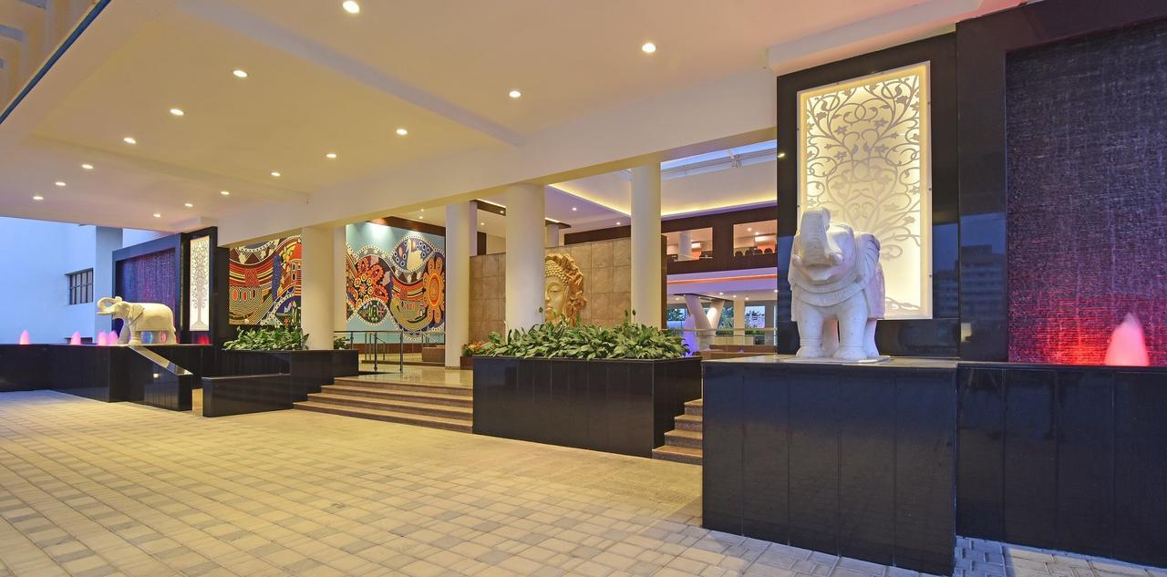 Hotel Club One Manor Exterior foto